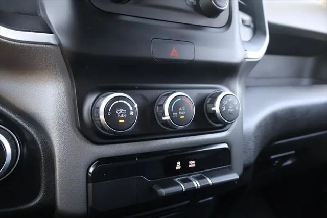 2021 Ram 1500 Big Horn Crew Cab 4x4 5'7" Box