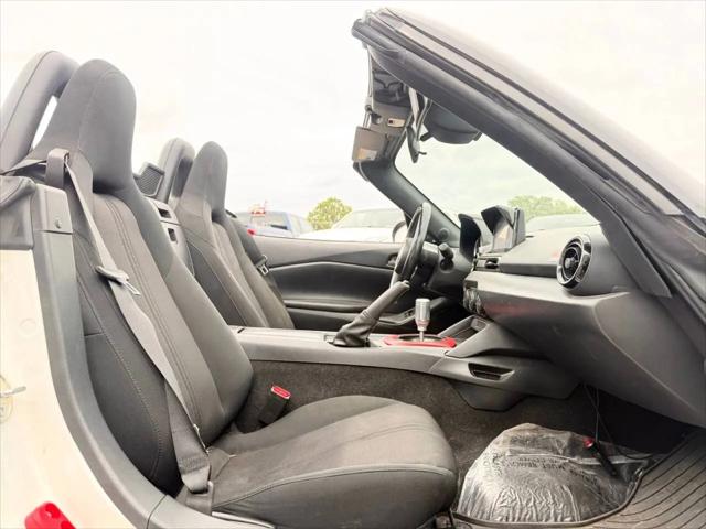 2020 Mazda MX-5 Sport
