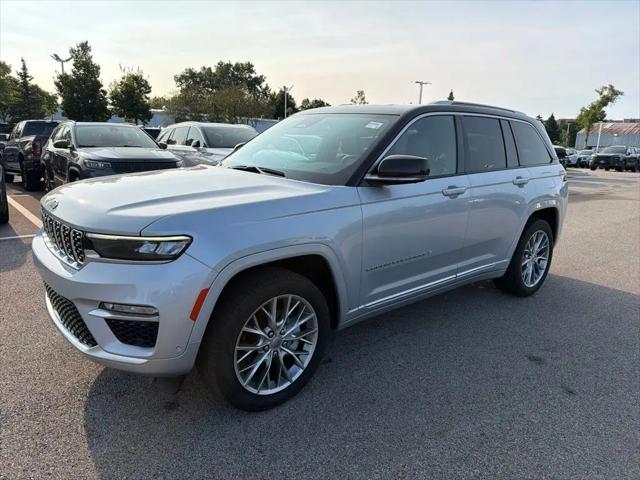 2024 Jeep Grand Cherokee Summit 4x4 for sale in Schaumburg, IL