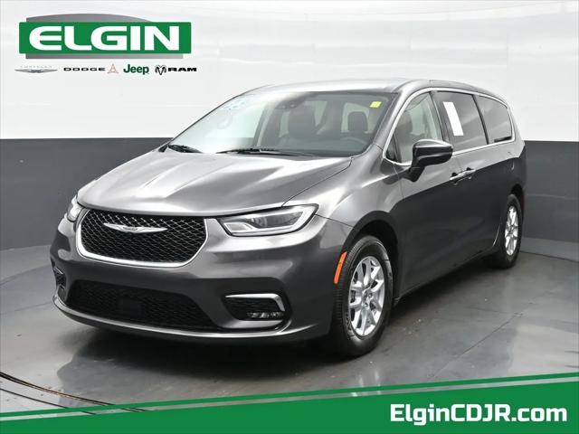 2023 Chrysler Pacifica Touring L for sale in Streamwood, IL