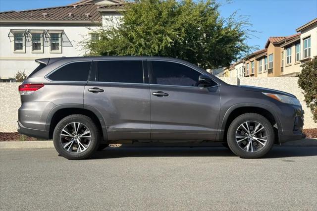 2017 Toyota Highlander LE Plus