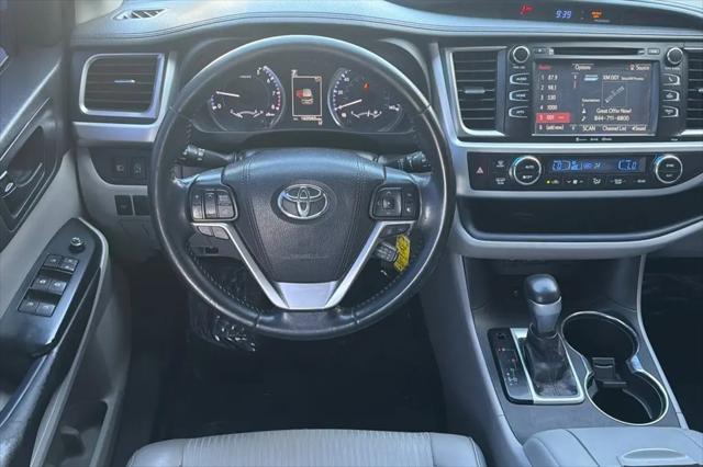 2017 Toyota Highlander LE Plus