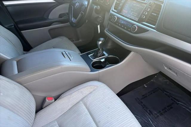 2017 Toyota Highlander LE Plus