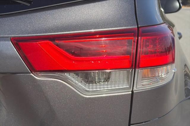 2017 Toyota Highlander LE Plus