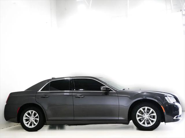 2023 Chrysler 300 Touring