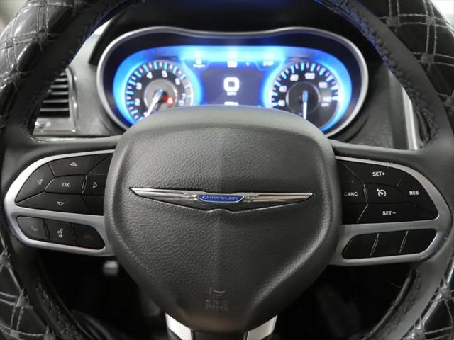 2023 Chrysler 300 Touring