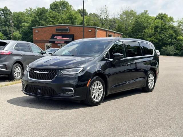 2023 Chrysler Pacifica Touring