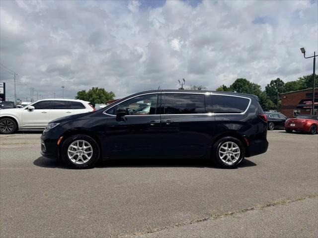 2023 Chrysler Pacifica Touring