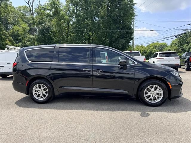 2023 Chrysler Pacifica Touring