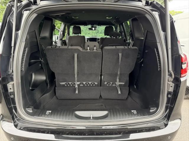2023 Chrysler Pacifica Touring