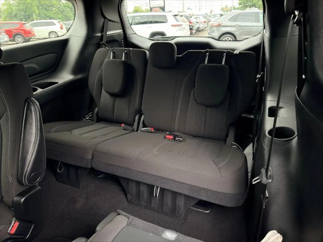 2023 Chrysler Pacifica Touring