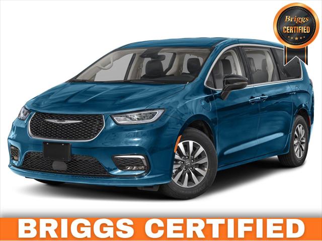 2024 Chrysler Pacifica Hybrid Pinnacle for sale in Topeka, KS