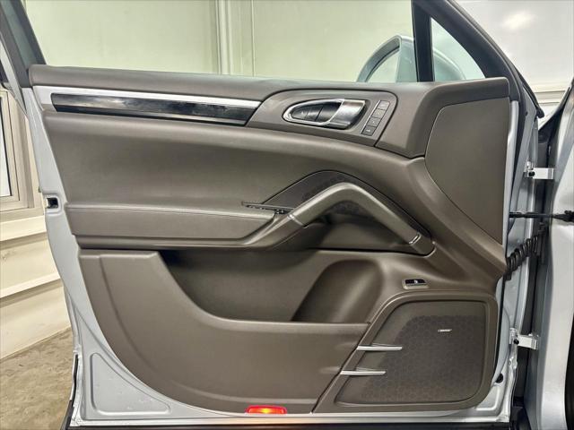 2016 Porsche Cayenne E-Hybrid S
