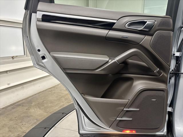 2016 Porsche Cayenne E-Hybrid S