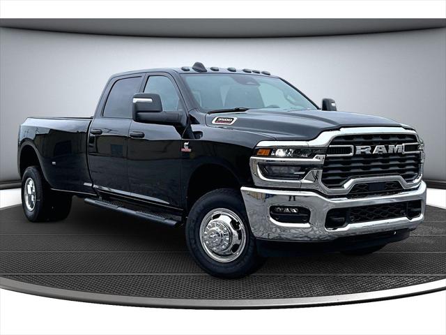 2026 Ram 3500 Tradesman Crew Cab 4x4 8' Box