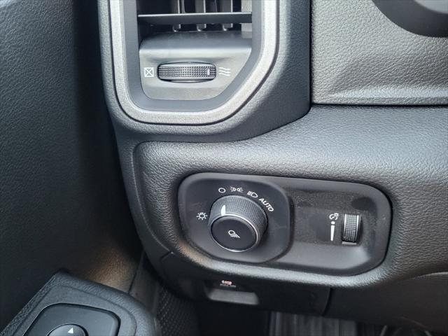 2026 Ram 1500 Tradesman Crew Cab 4x4 57 Box