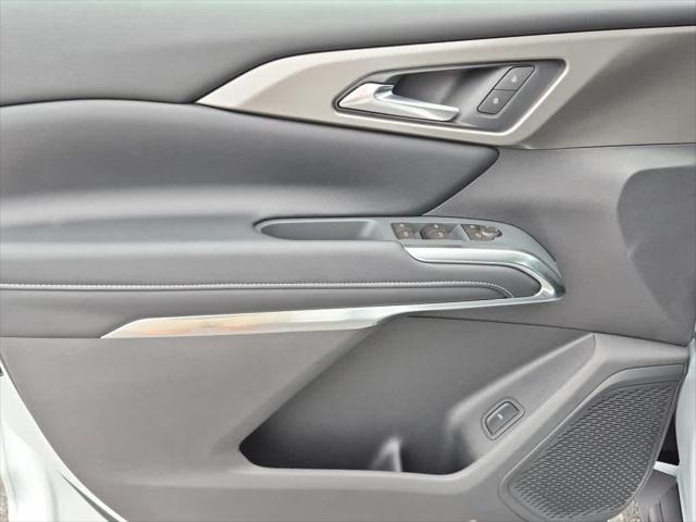 2027 Chevrolet Traverse FWD LT