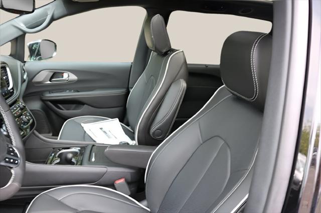 2027 Chrysler Pacifica Limited