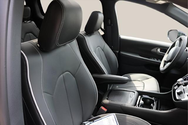 2027 Chrysler Pacifica Limited