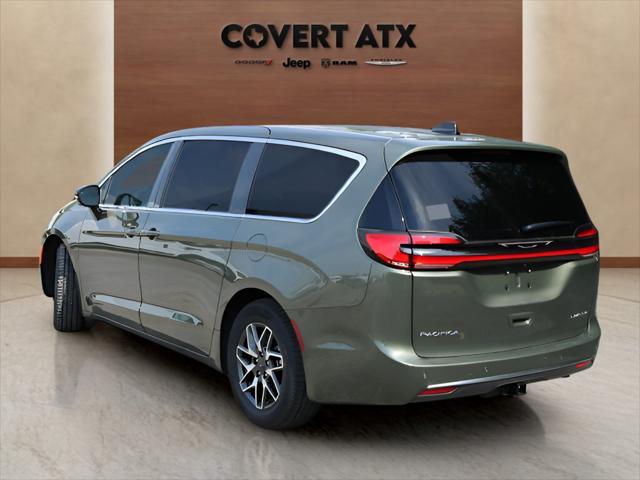 2027 Chrysler Pacifica Limited