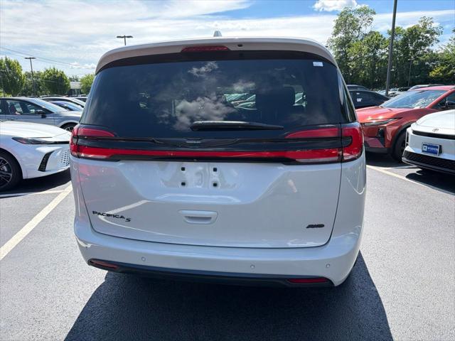 2021 Chrysler Pacifica Touring L AWD