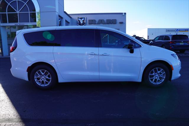 2027 Chrysler Pacifica PACIFICA LX