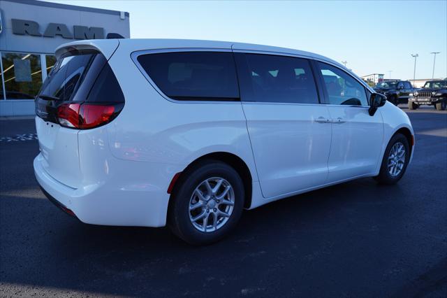 2027 Chrysler Pacifica PACIFICA LX