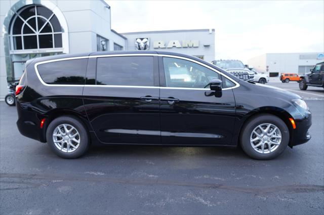 2027 Chrysler Pacifica PACIFICA LX 2027 Chrysler Pacifica PACIFICA LX