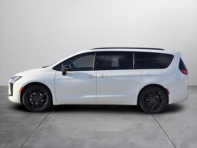 2027 Chrysler Pacifica Limited