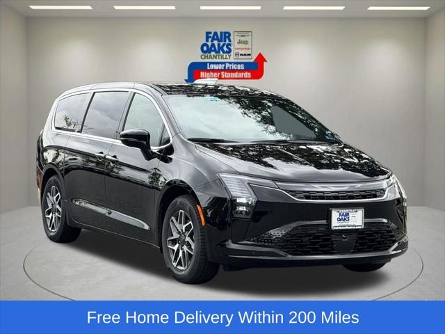 2027 Chrysler Pacifica PACIFICA LIMITED
