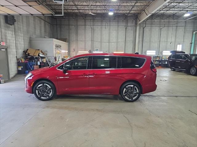 2027 Chrysler Pacifica PACIFICA LIMITED AWD