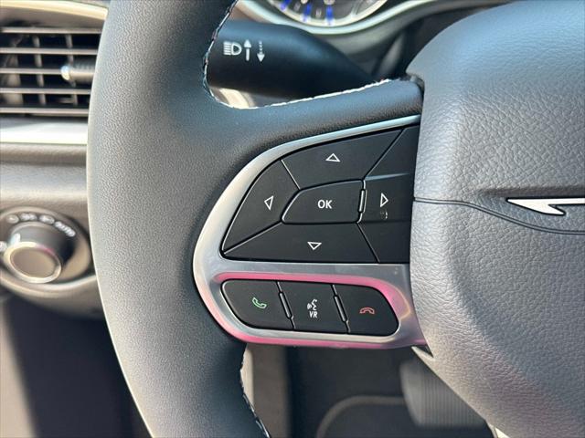 2027 Chrysler Pacifica Select AWD