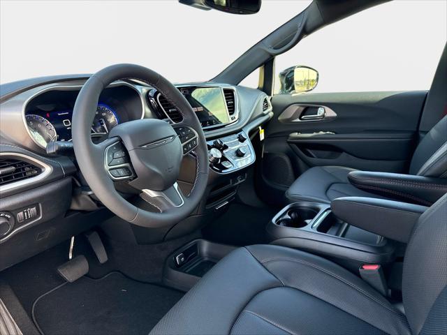 2027 Chrysler Pacifica Select AWD