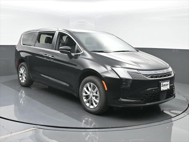 2027 Chrysler Pacifica PACIFICA SELECT AWD
