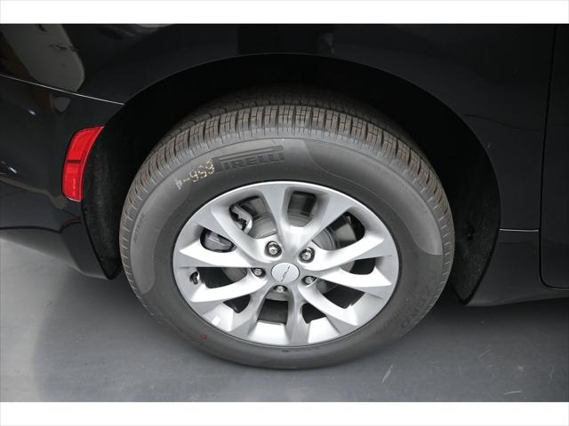 2027 Chrysler Pacifica PACIFICA SELECT AWD