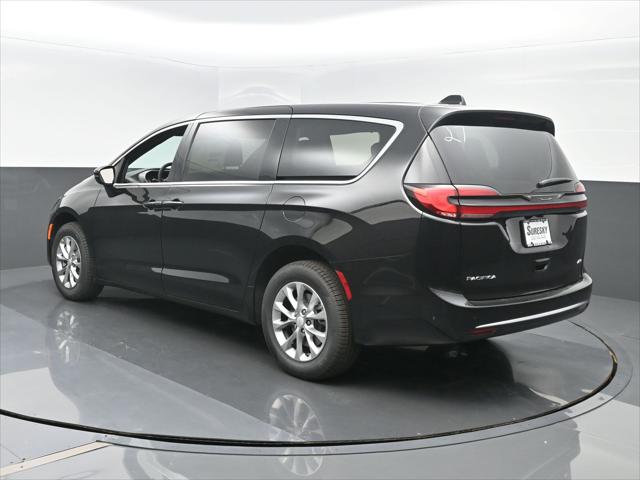 2027 Chrysler Pacifica Select AWD