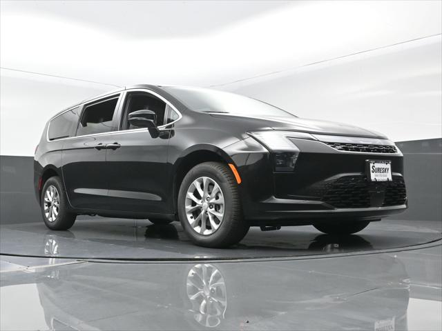 2027 Chrysler Pacifica Select AWD