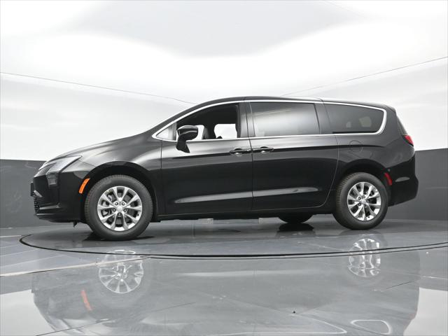 2027 Chrysler Pacifica Select AWD