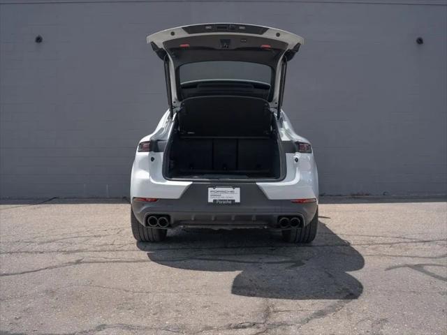 2025 Porsche Cayenne Cayenne