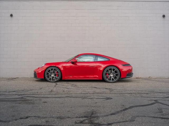 2025 Porsche 911 Carrera 4 GTS
