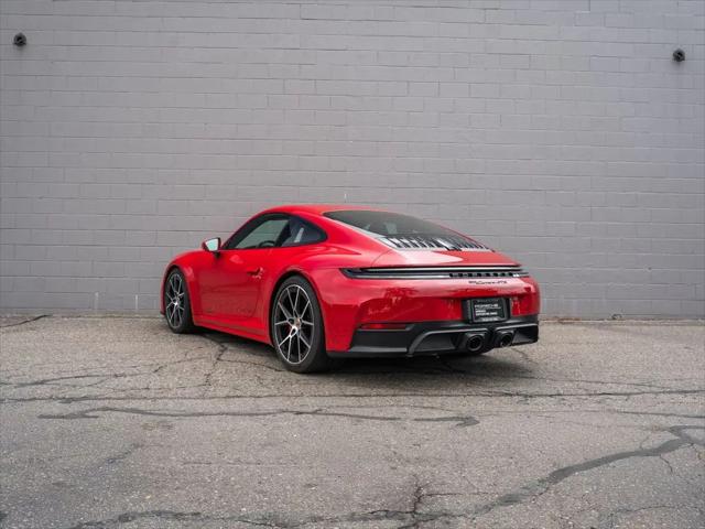 2025 Porsche 911 Carrera 4 GTS
