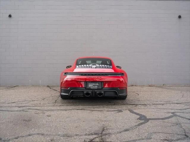 2025 Porsche 911 Carrera 4 GTS