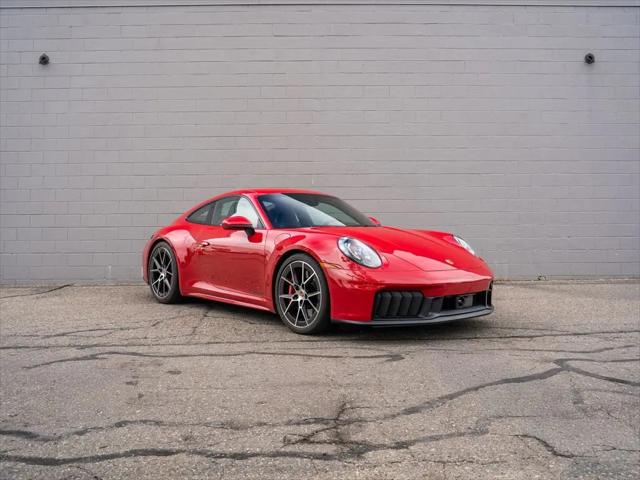2025 Porsche 911 Carrera 4 GTS
