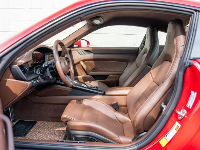 2025 Porsche 911 Carrera 4 GTS