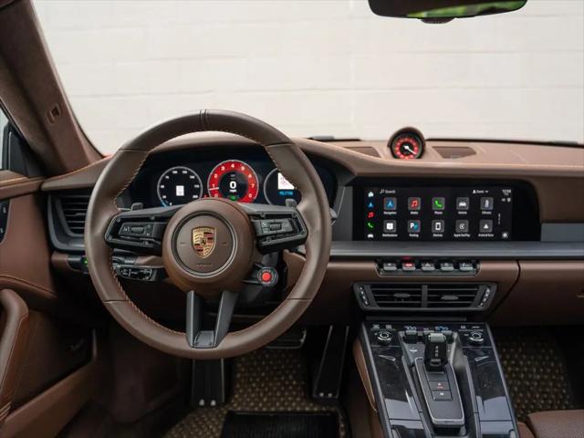 2025 Porsche 911 Carrera 4 GTS