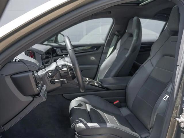 2025 Porsche Panamera 4