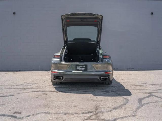 2025 Porsche Panamera 4