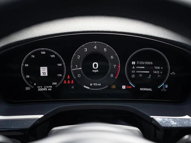 2025 Porsche Panamera 4