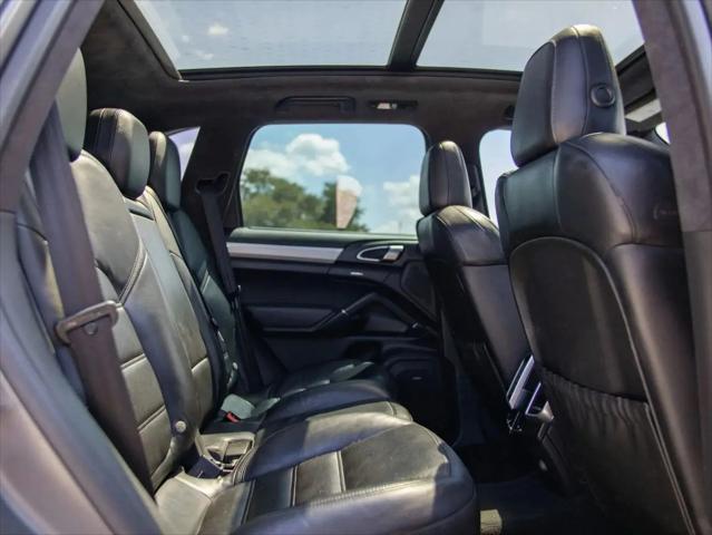 2015 Porsche Cayenne Turbo