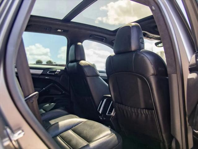 2015 Porsche Cayenne Turbo